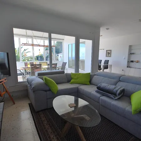Apartment Adjacent To Nature Reserves *